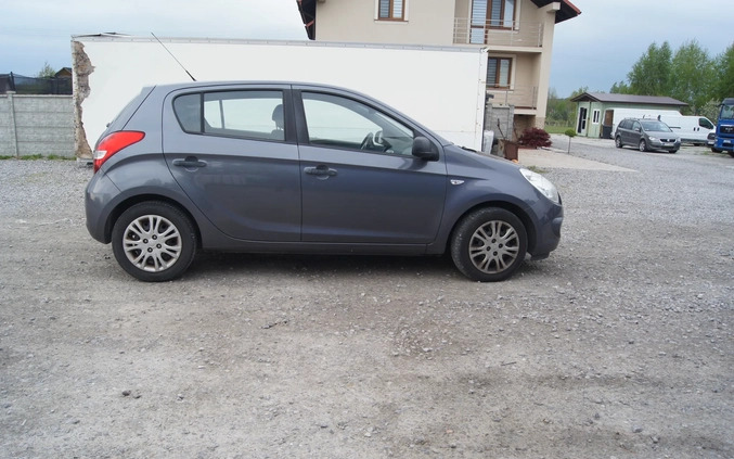 Hyundai i20 cena 16000 przebieg: 201647, rok produkcji 2011 z Bielsko-Biała małe 67